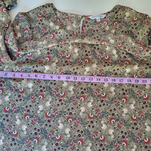 DOWNEAST floral light weight blouse that is x-large and sage green back-ground. - Picture 3 of 4